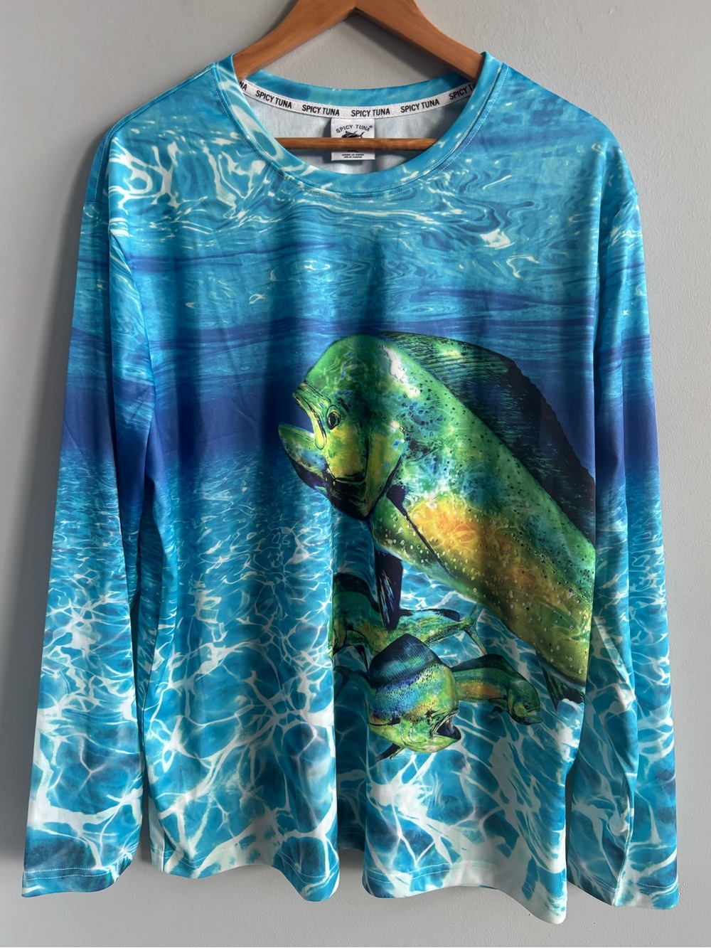 Spicy Tuna Performance Fishing Shirt Men's 2XL Long Sleeve Mahi Mahi Dorado Blue